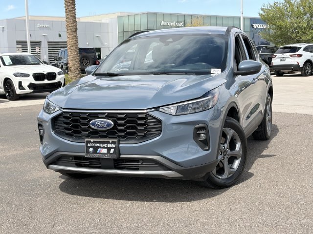 Used 2025 Ford Escape ST-Line Select AWD/4WD image 3