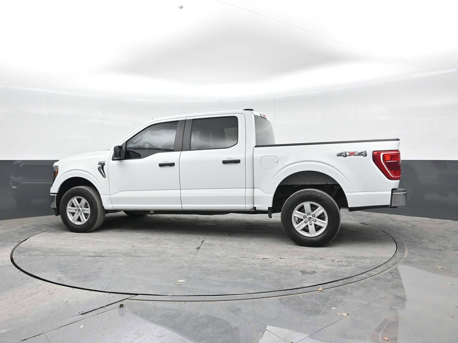 Used 2023 Ford F150 XLT image 3