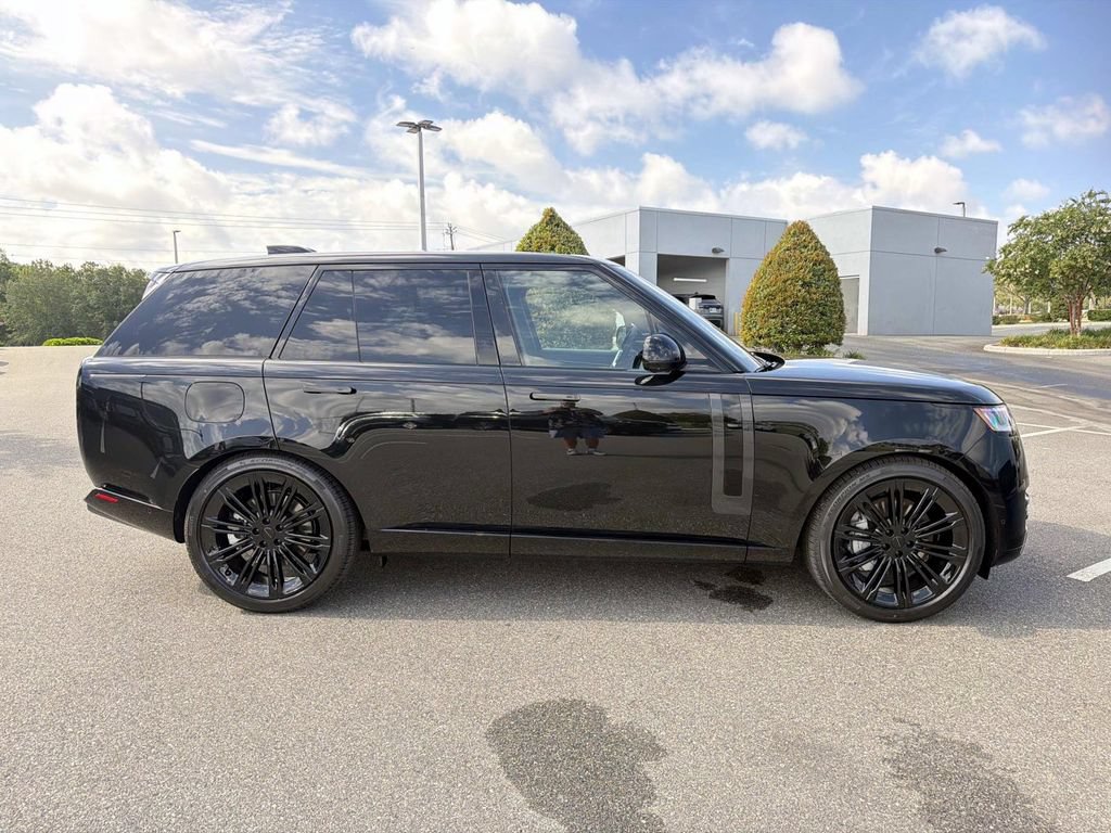 New 2026 Land Rover Range Rover SE AWD/4WD image 6