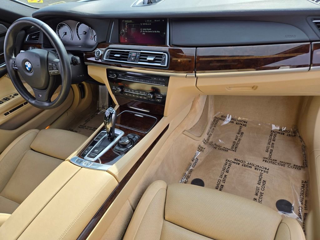 Used 2013 BMW 750Li image 17