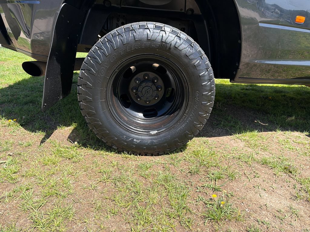 Used 2018 RAM 3500 Tradesman w/ Chrome Appearance Group AWD/4WD image 35