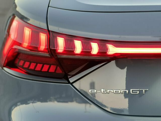 Used 2023 Audi e-tron GT Premium Plus AWD/4WD image 11