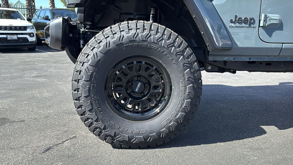 New 2026 Jeep Gladiator Sport AWD/4WD image 6