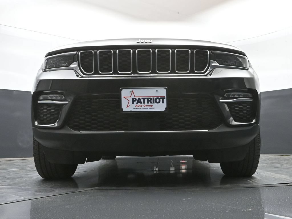Used 2023 Jeep Grand Cherokee Limited AWD/4WD image 52