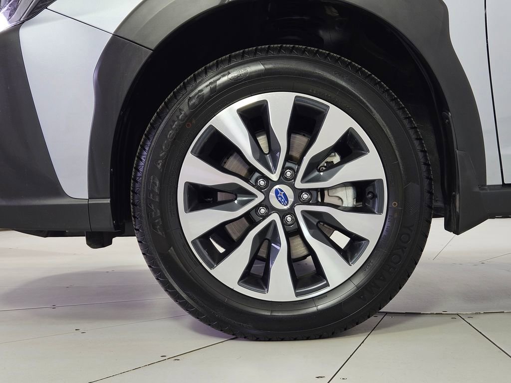 Certified 2025 Subaru Outback Limited w/ Popular Package #2 AWD/4WD image 5