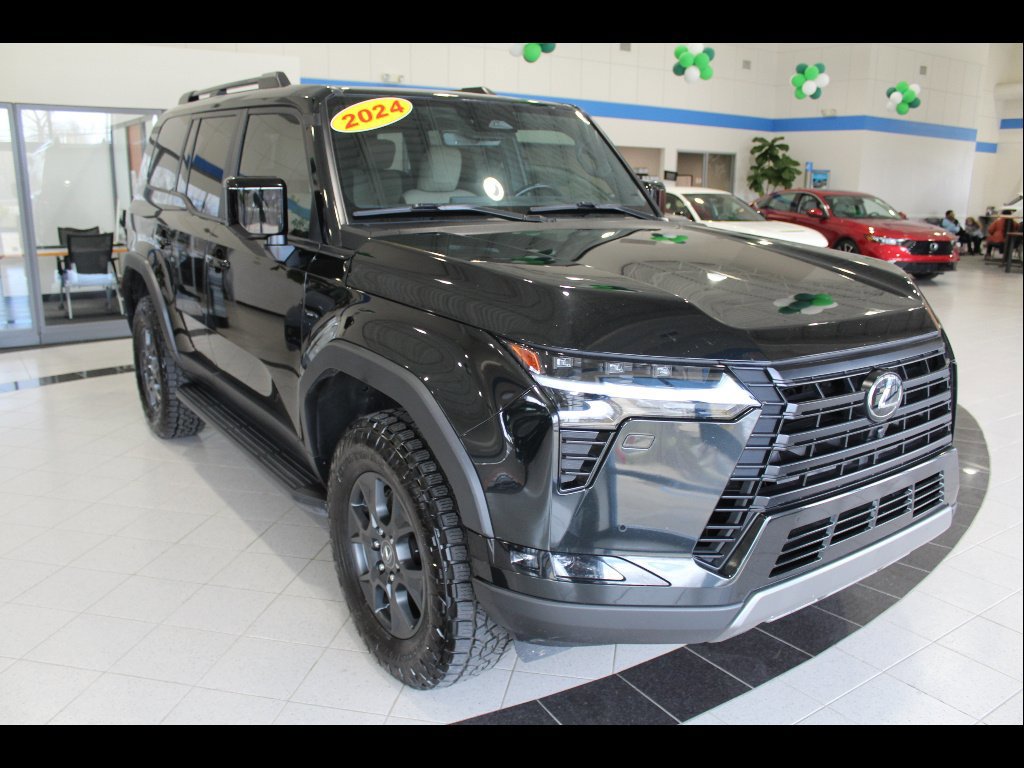 Used 2024 Lexus GX 550 image 3