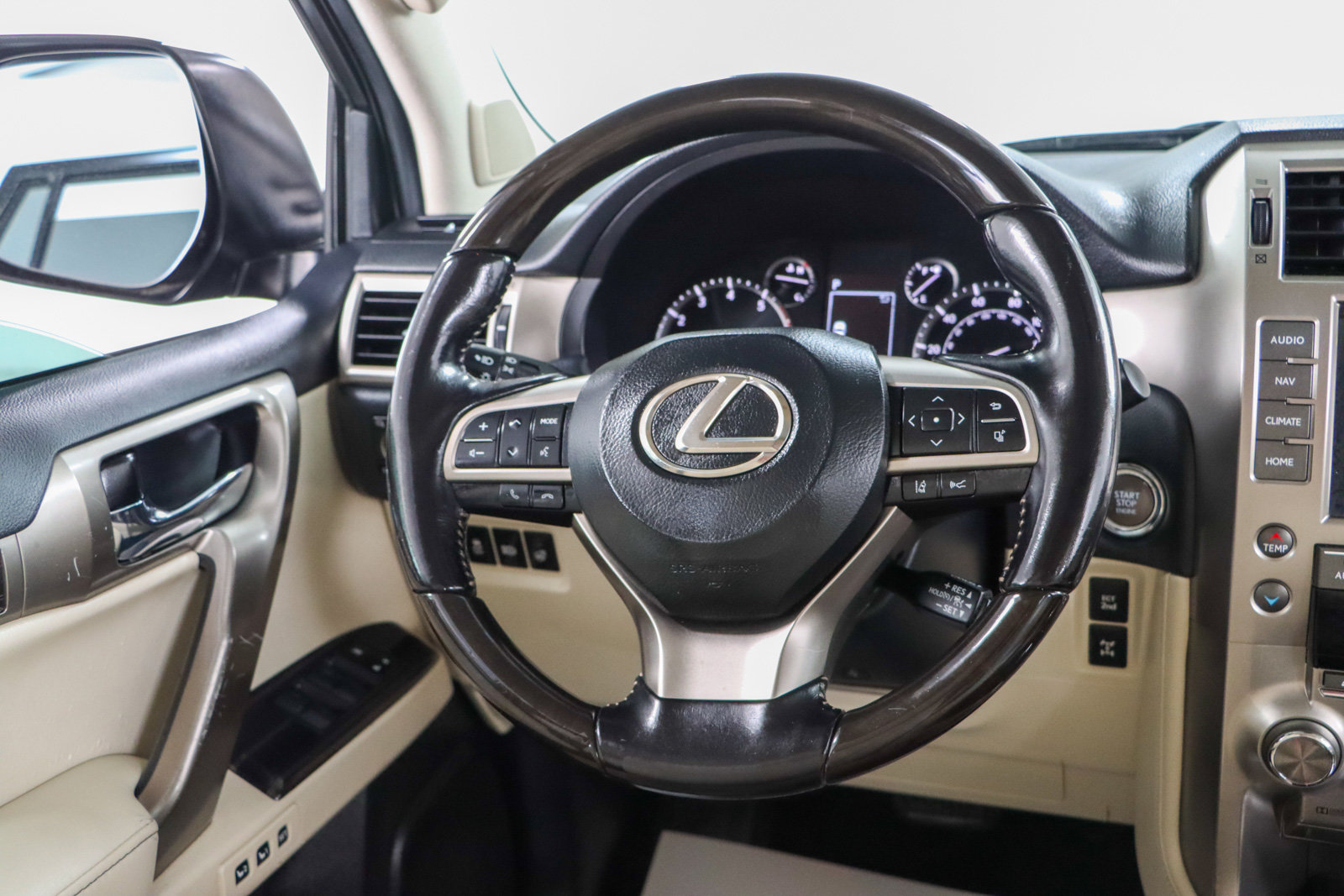 Used 2021 Lexus GX 460 Premium w/ Premium Plus Package AWD/4WD image 13