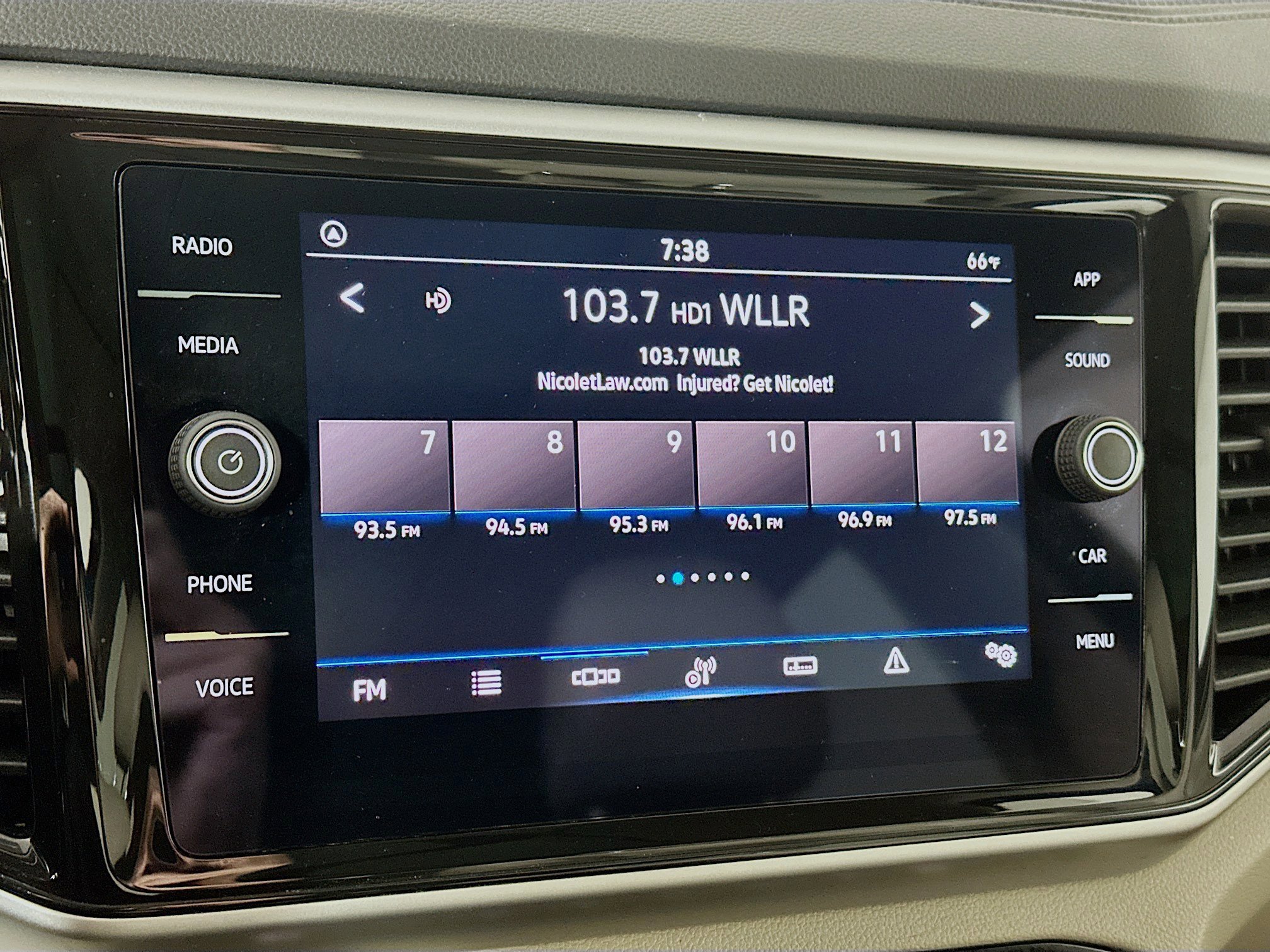 Certified 2022 Volkswagen Atlas SE image 14