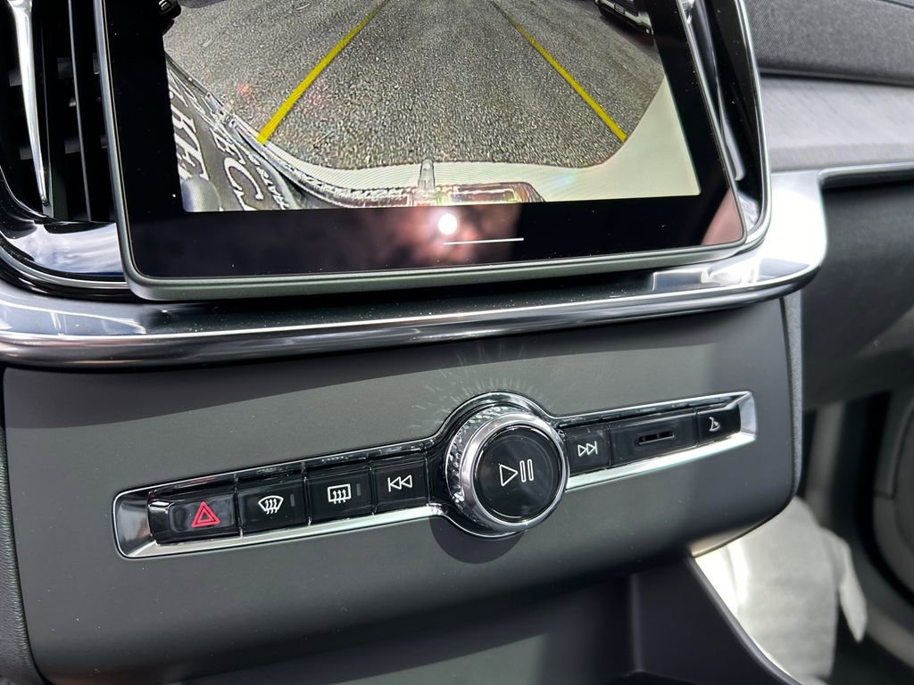 New 2026 Volvo XC90 T8 Ultra w/ Protection Package Premier AWD/4WD image 18