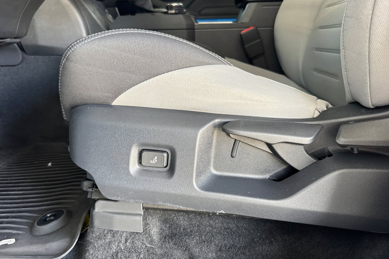Certified 2025 Toyota Tacoma TRD Sport AWD/4WD image 15