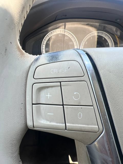 Used 2013 Volvo XC60 T6 AWD/4WD image 11