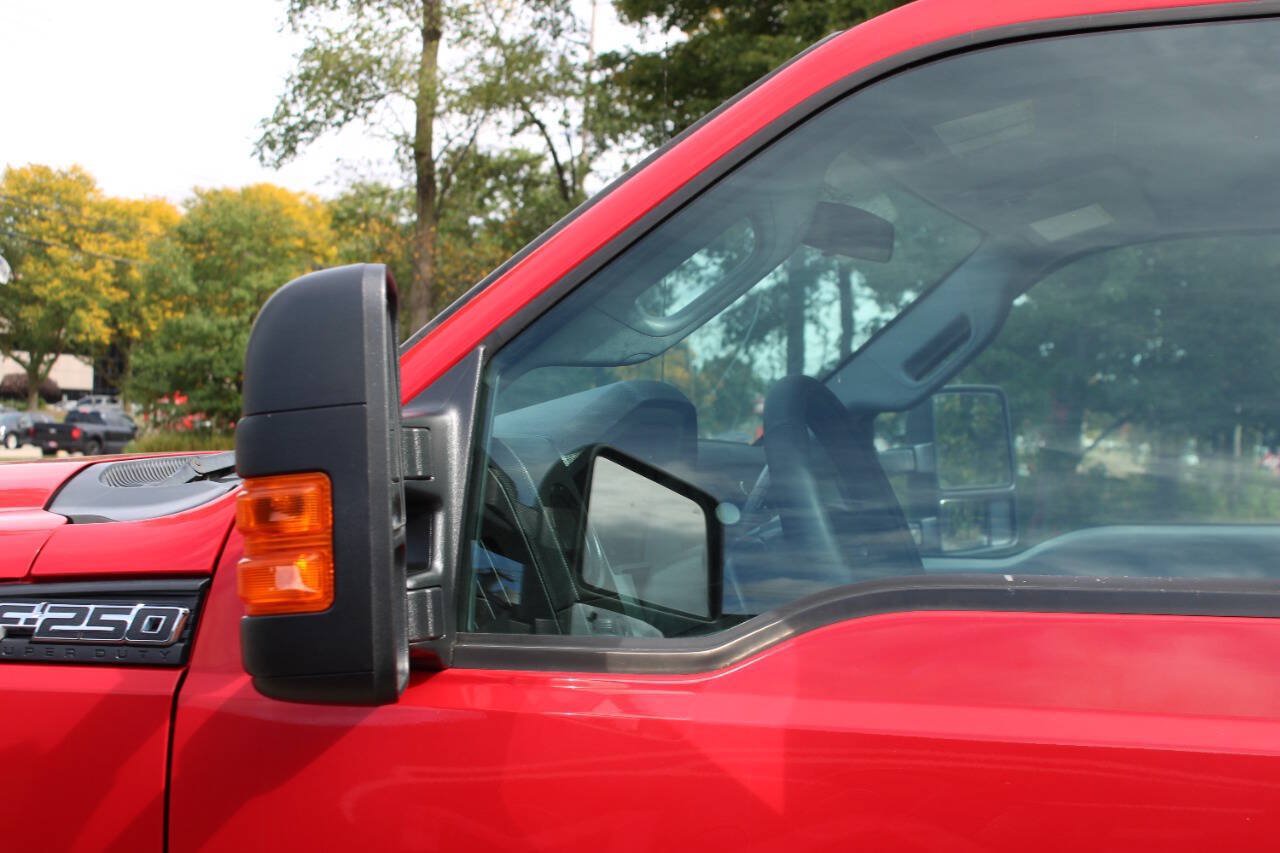 Used 2015 Ford F250 XL w/ Power Equipment Group AWD/4WD image 38