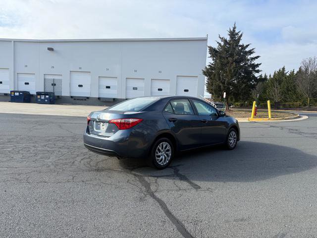 Used 2017 Toyota Corolla LE image 4