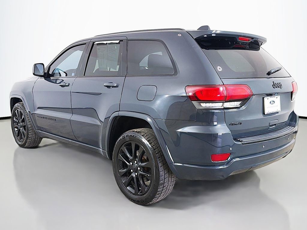 Used 2017 Jeep Grand Cherokee Altitude image 6