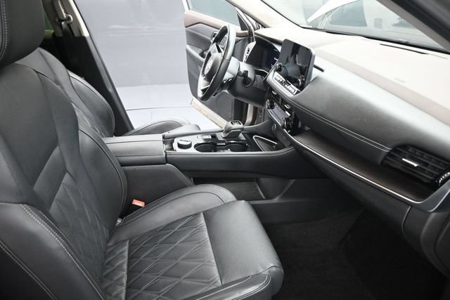 Used 2023 Nissan Rogue Platinum w/ Platinum Premium Package AWD/4WD image 45