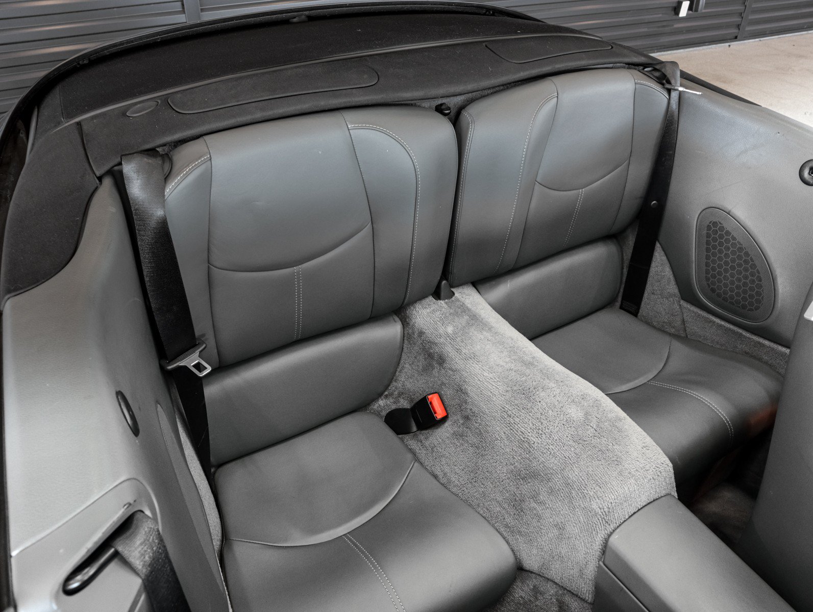 Used 2006 Porsche 911 Carrera RWD image 6