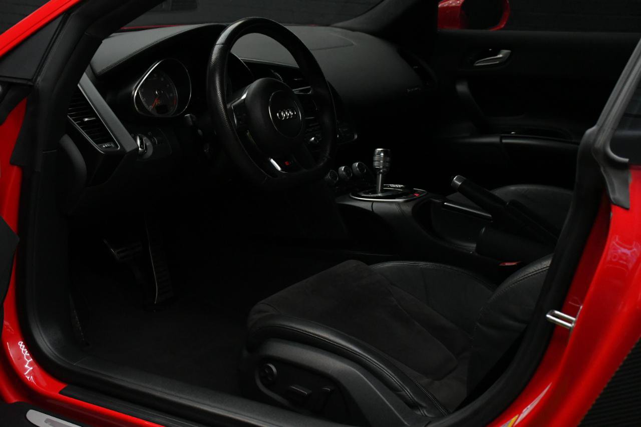 Used 2014 Audi R8 V8 w/ Convenience Package AWD/4WD image 25