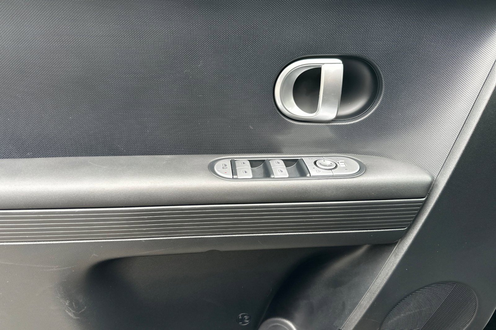 Used 2024 Hyundai Ioniq 5 SEL image 11