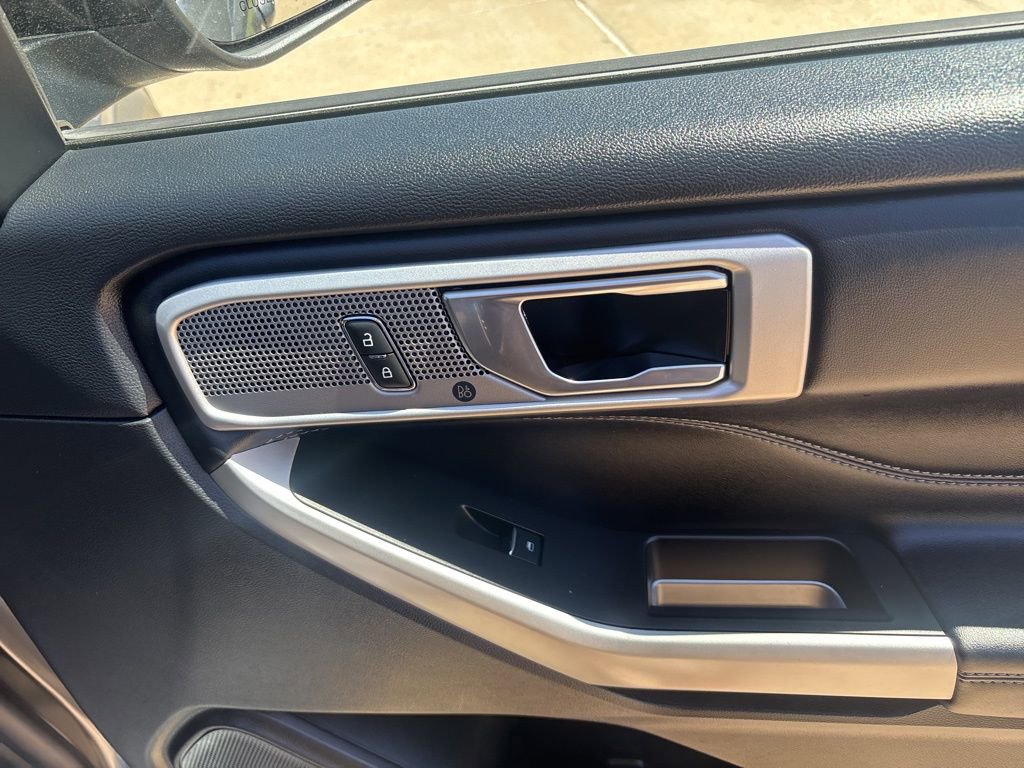 Used 2022 Ford Explorer Limited w/ Equipment Group 301A image 54