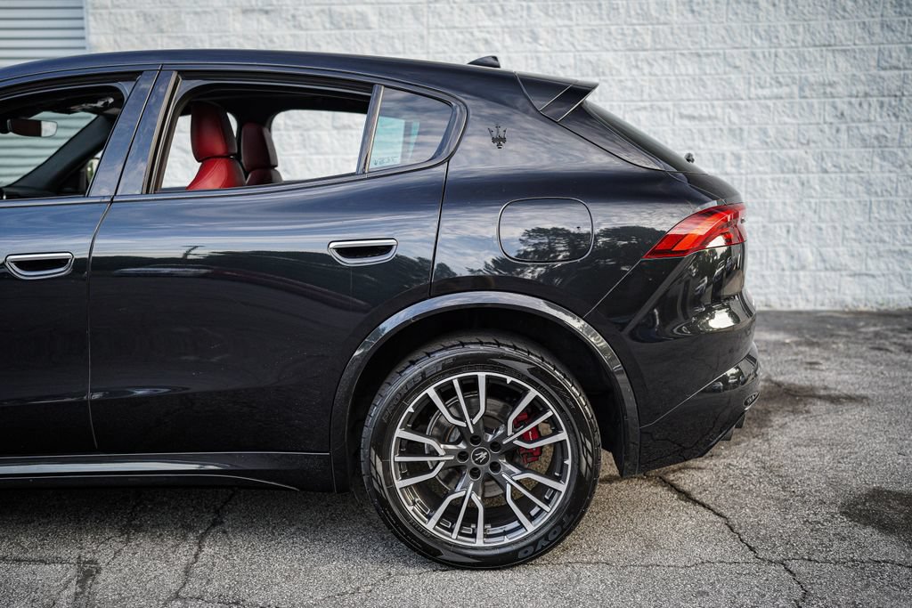 Used 2023 Maserati Grecale Modena AWD/4WD image 11