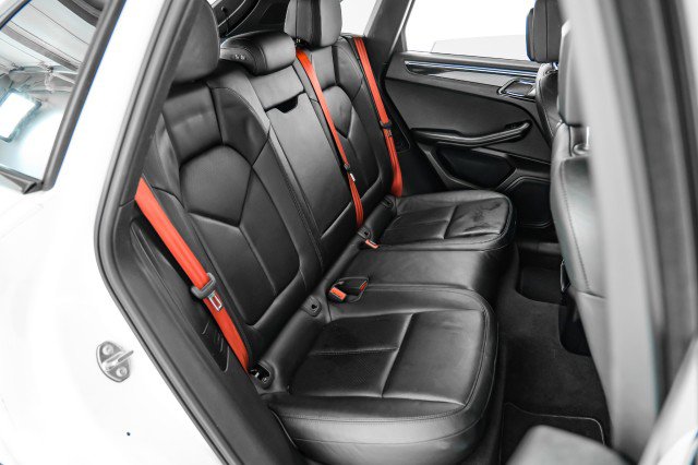 Used 2016 Porsche Macan Turbo w/ Premium Package Plus image 35