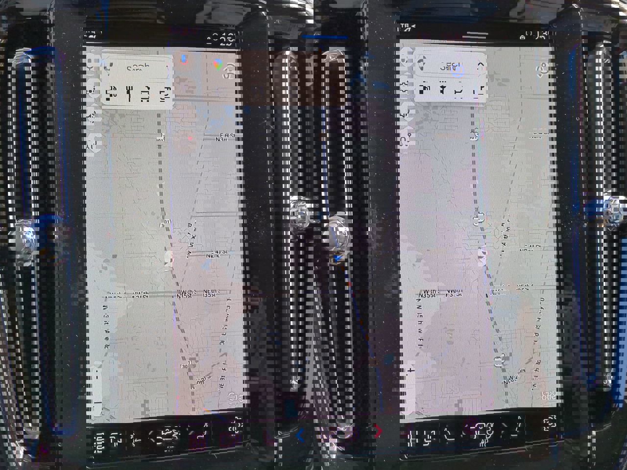 New 2025 Volvo XC40 B5 Core w/ Protection Package Premier image 20