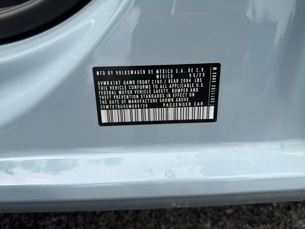 Used 2025 Volkswagen Jetta SE w/ Sunroof Package FWD image 31