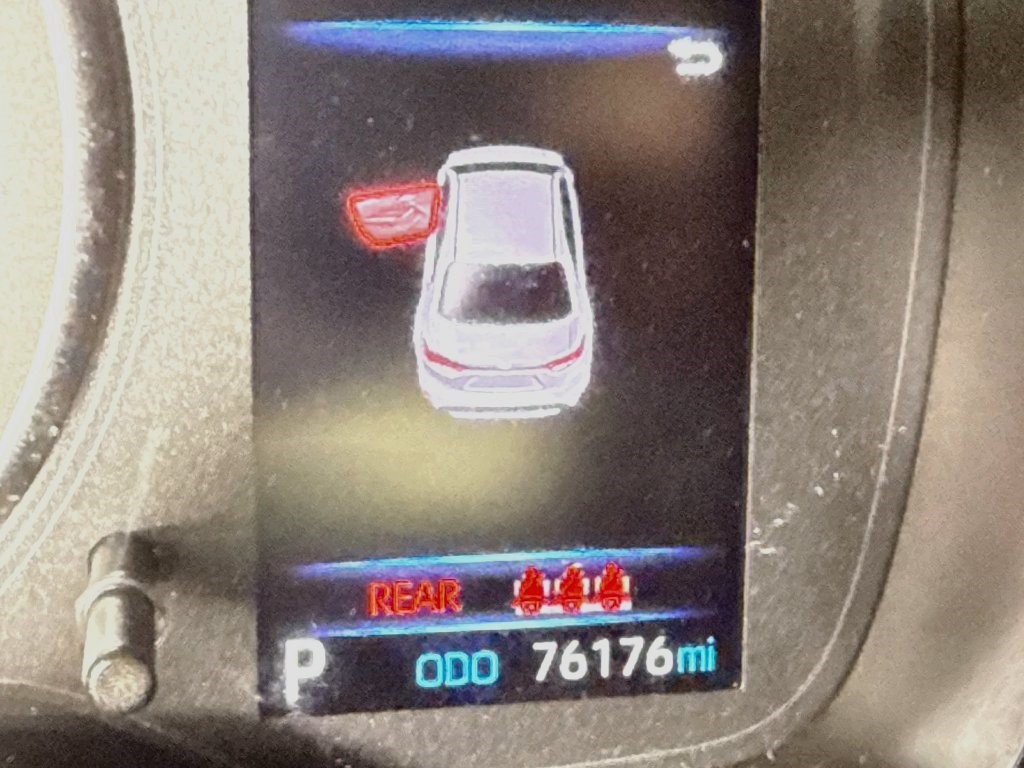 Used 2021 Toyota Corolla LE FWD image 15
