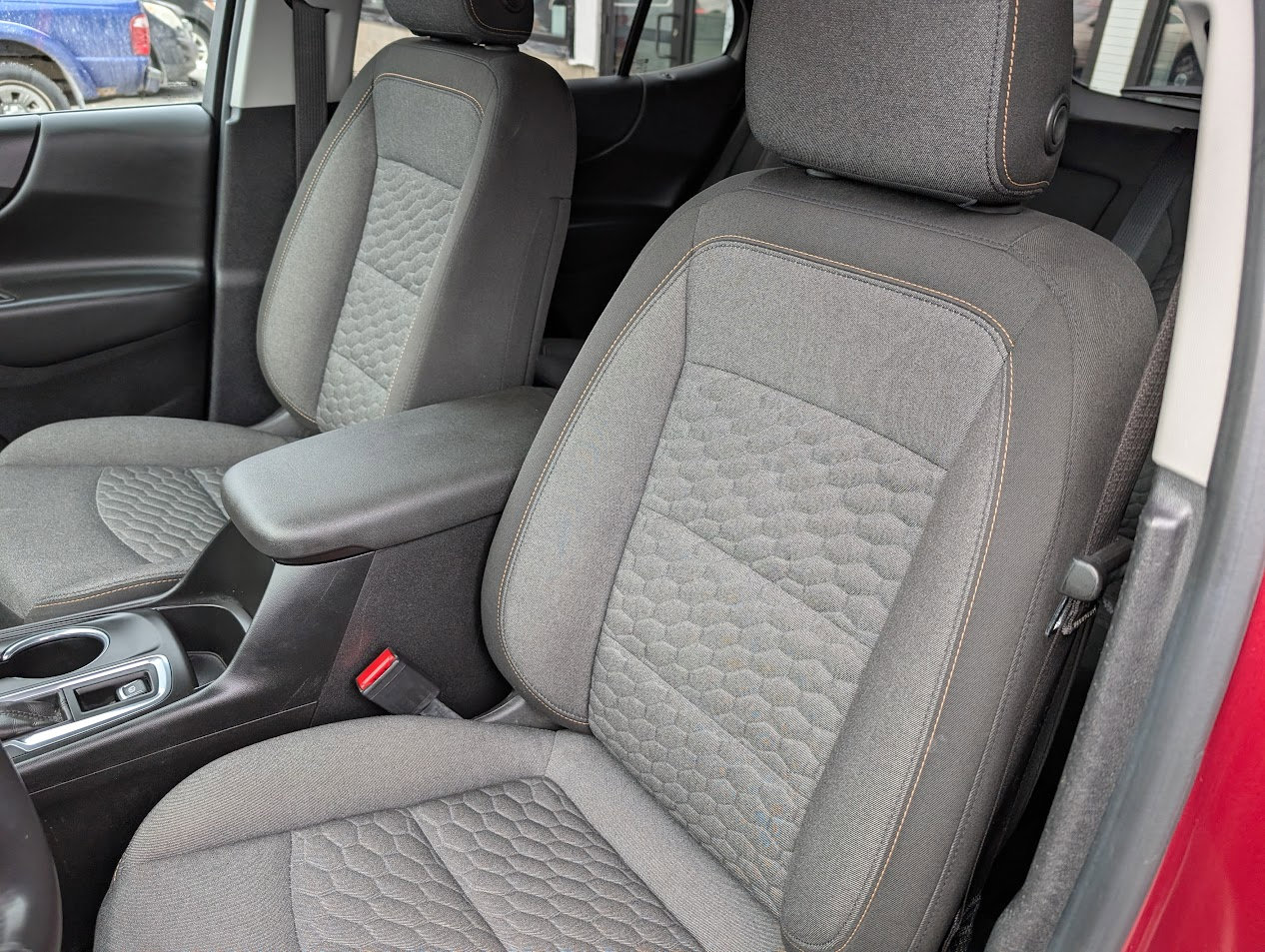 Used 2018 Chevrolet Equinox LT image 6