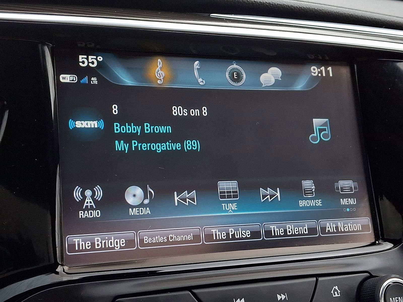 Used 2019 Buick Envision Premium AWD/4WD image 19
