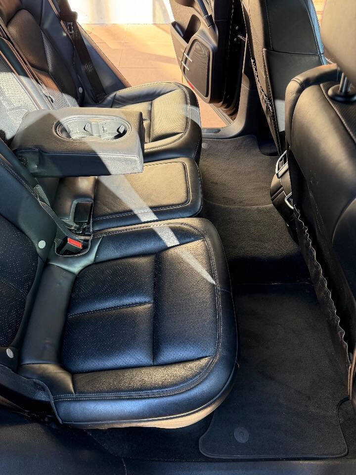 Used 2018 Porsche Cayenne Platinum Edition image 17