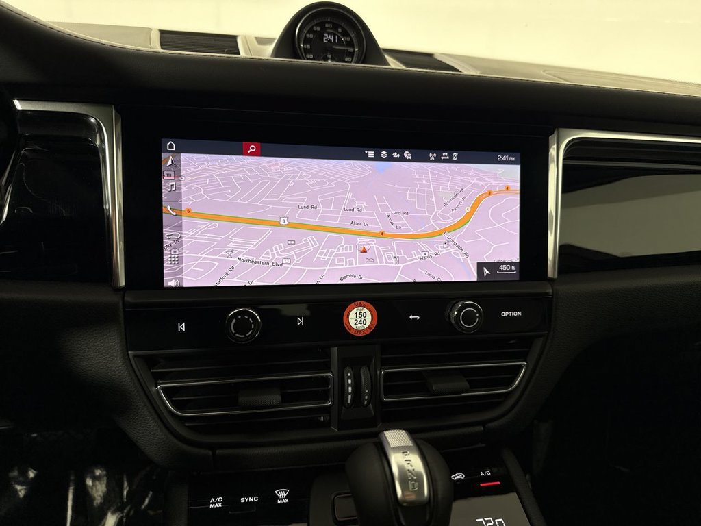 Certified 2026 Porsche Macan Turbo AWD/4WD image 27