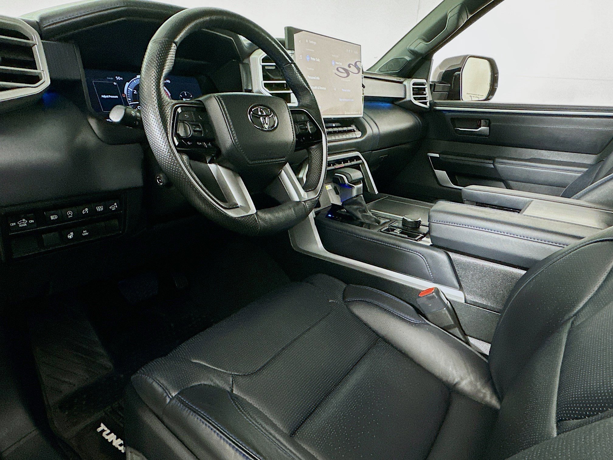 Used 2024 Toyota Tundra Platinum AWD/4WD image 7