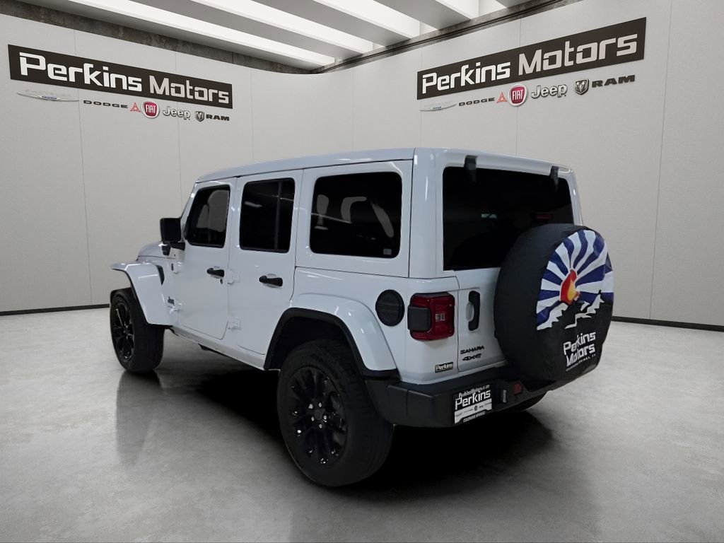 Used 2025 Jeep Wrangler Unlimited Sahara w/ Safety Group AWD/4WD image 3