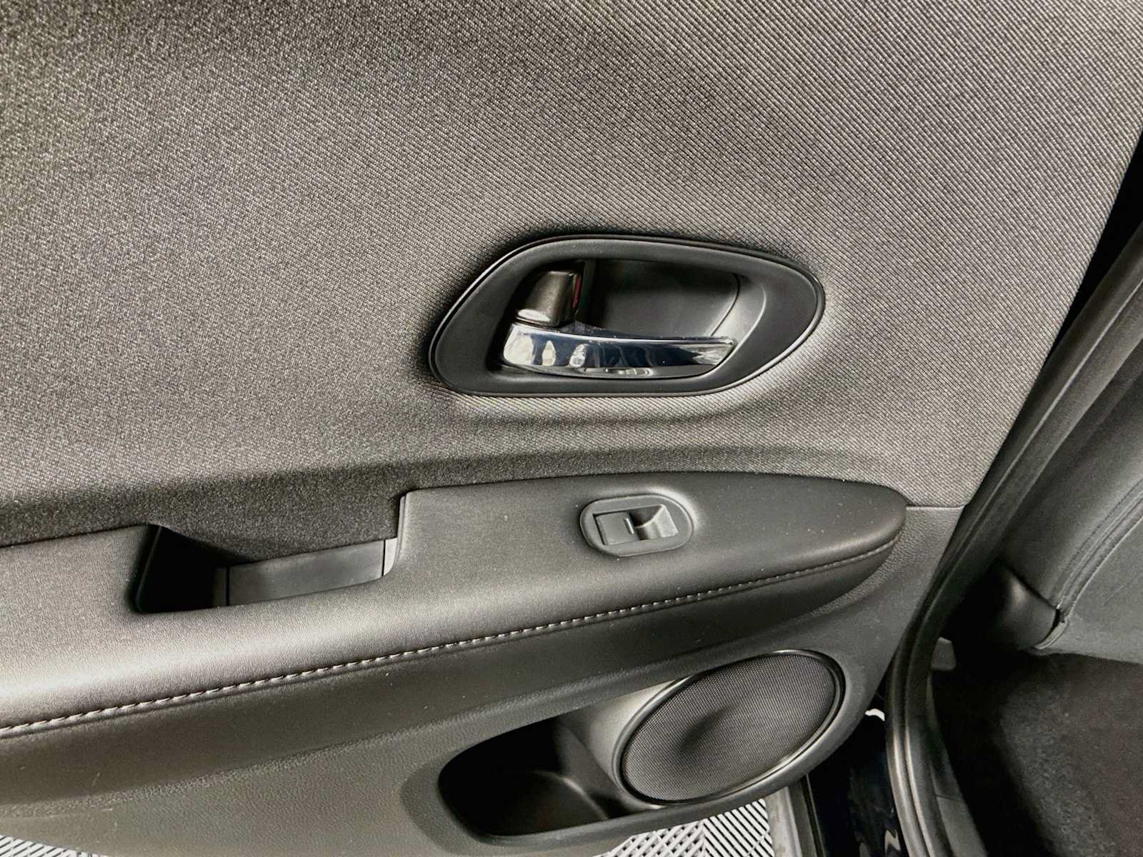 Certified 2022 Honda HR-V LX image 26