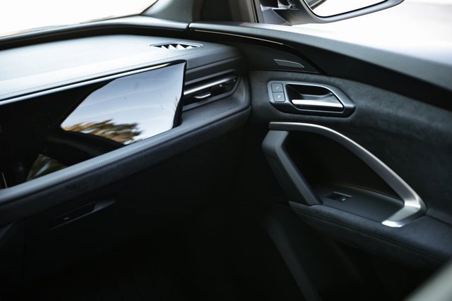 New 2025 Audi SQ5 Premium Plus image 29