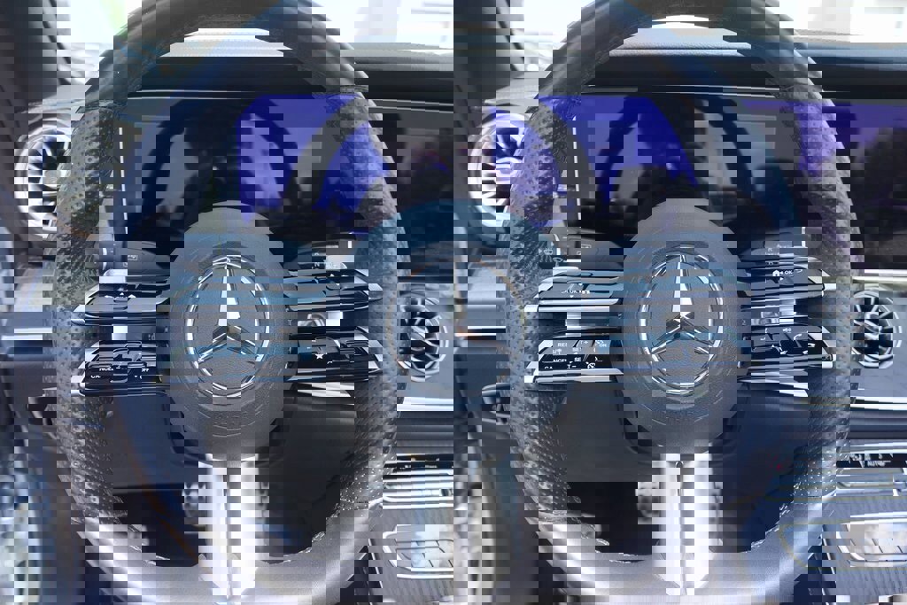 Used 2022 Mercedes-Benz E 450 Cabriolet w/ AMG Line image 15