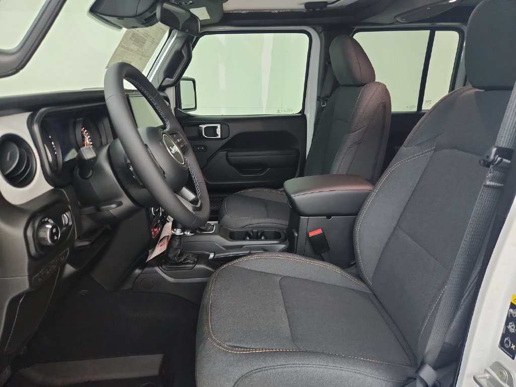 New 2026 Jeep Gladiator Sport AWD/4WD image 18
