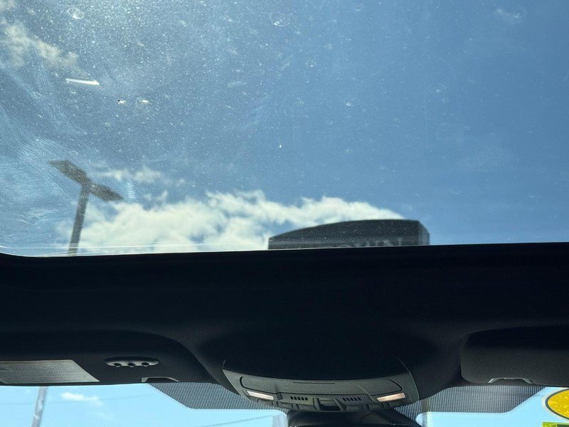 Certified 2022 Ford Edge ST-Line image 16