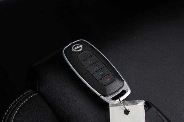 Certified 2026 Nissan Rogue SL FWD image 28