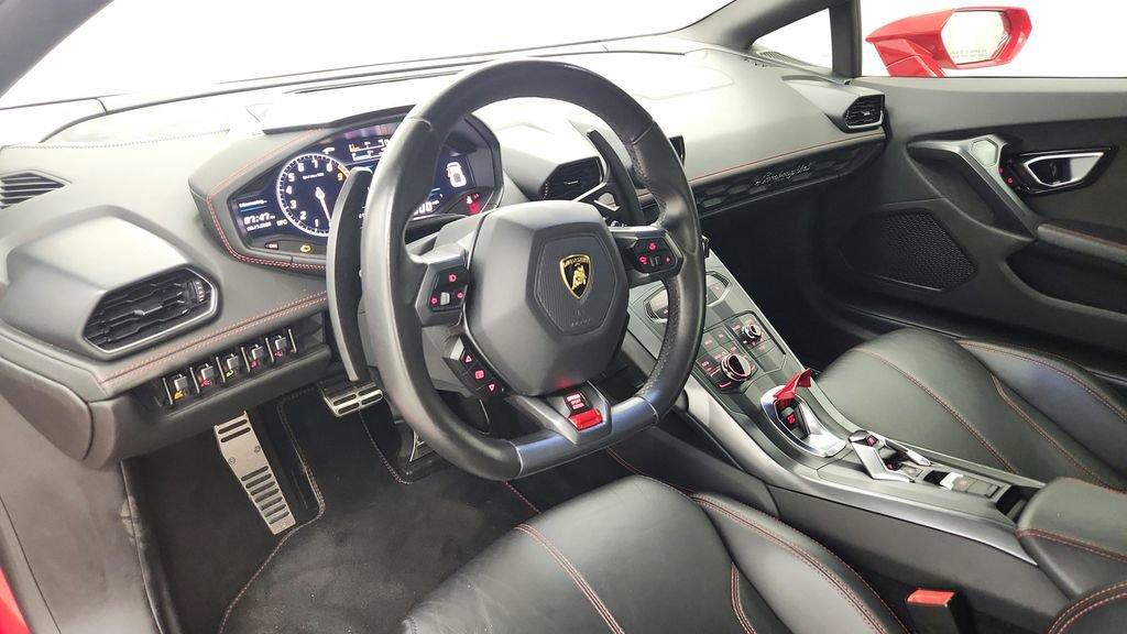 Used 2015 Lamborghini Huracan LP 610-4 image 35