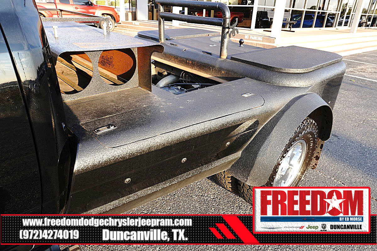 Used 2024 RAM 3500 Tradesman w/ Chrome Appearance Group AWD/4WD image 44