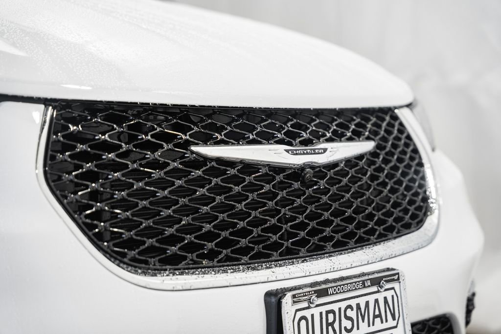 New 2026 Chrysler Pacifica Select image 10