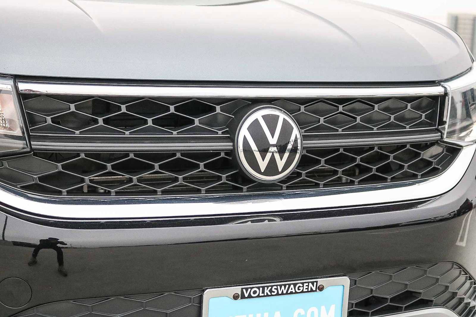 Used 2022 Volkswagen Taos SE image 5