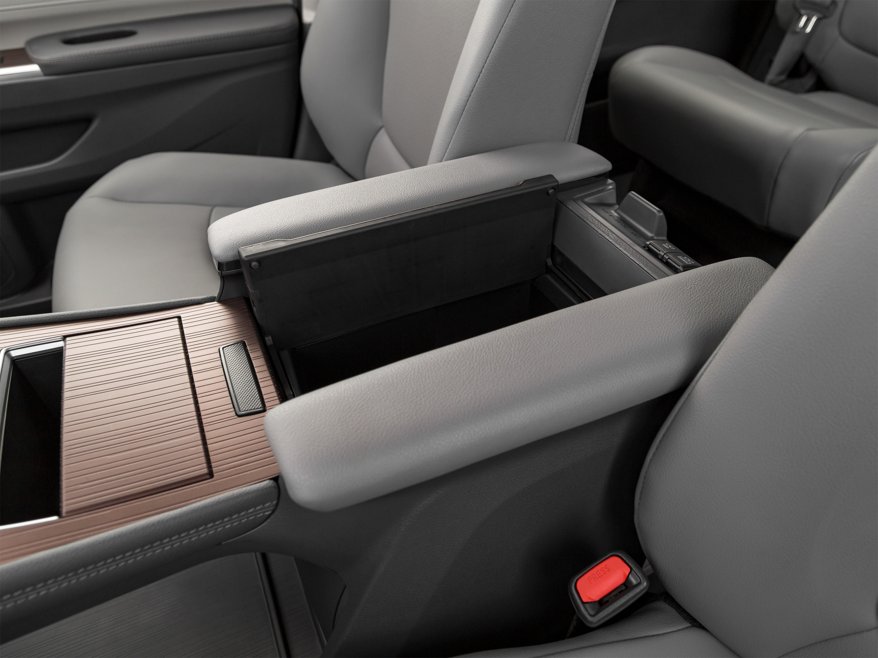 Used 2023 Toyota Sienna XLE FWD image 22