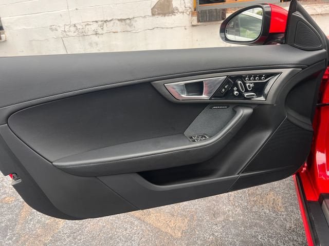 Used 2014 Jaguar F-TYPE Convertible RWD image 10