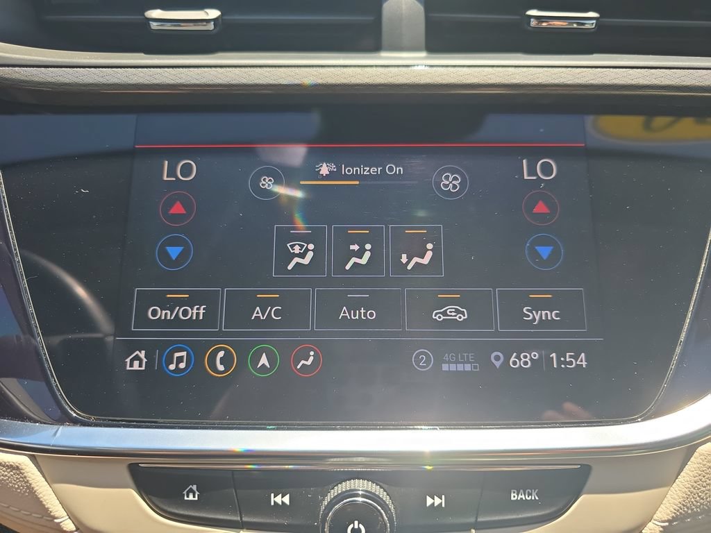 Used 2020 Buick Encore GX Essence w/ Experience Buick Package AWD/4WD image 26