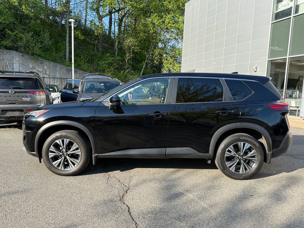 Used 2023 Nissan Rogue SV AWD/4WD image 3