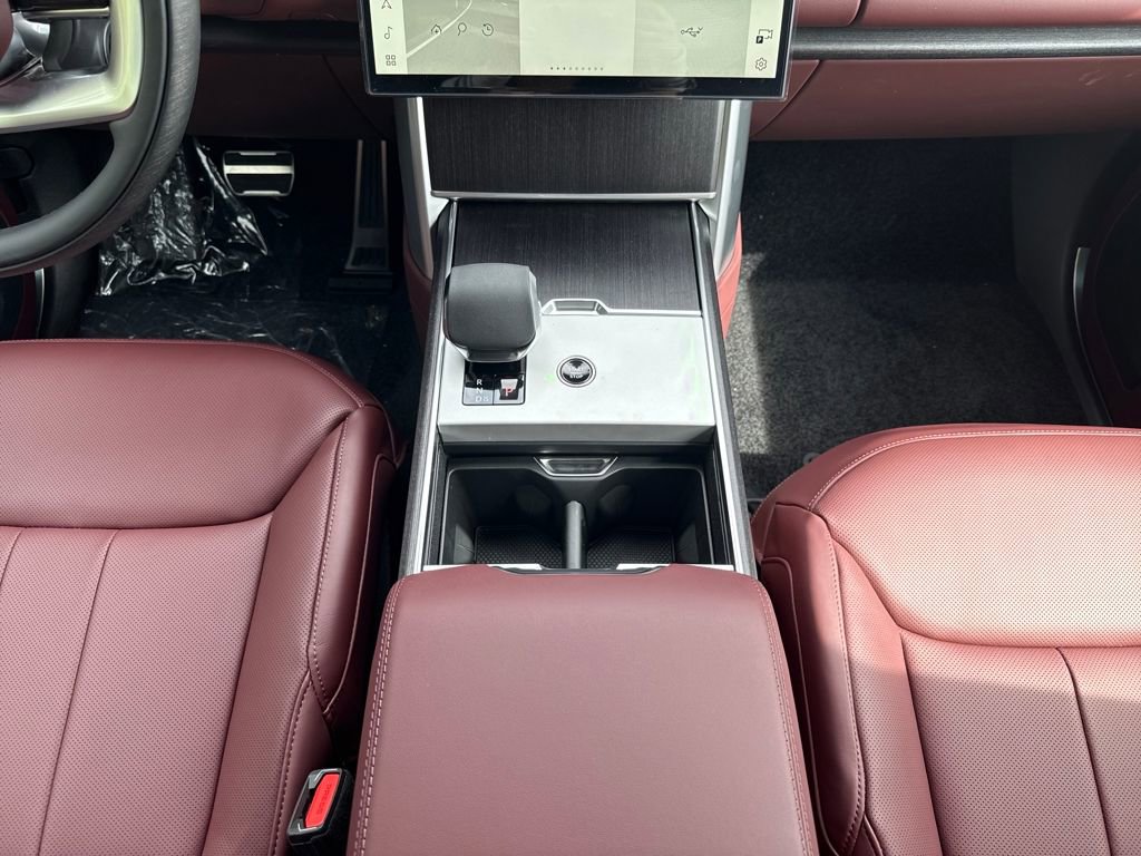 New 2025 Land Rover Range Rover SE image 24