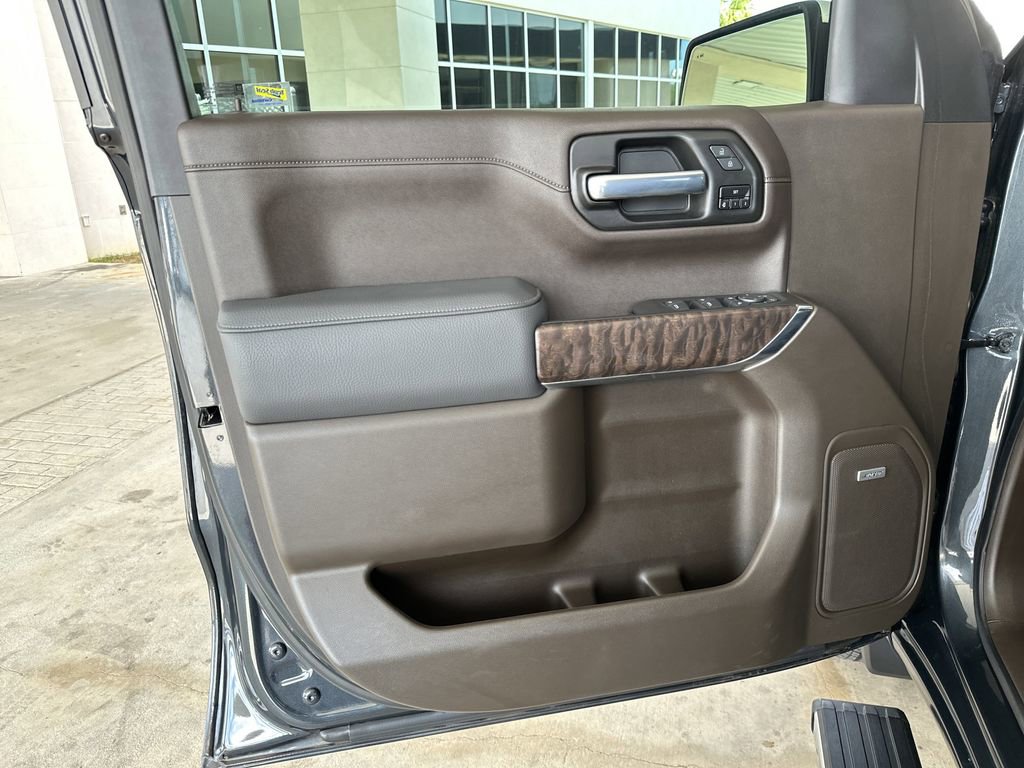 Used 2021 GMC Sierra 1500 Denali w/ Denali Ultimate Package AWD/4WD image 10